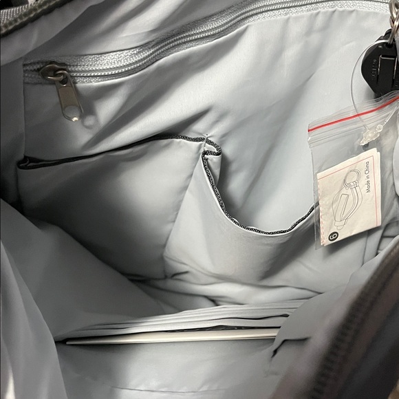 TRAVELON ANTI-THEFT Gray crossbody Bag New! - Picture 9 of 13